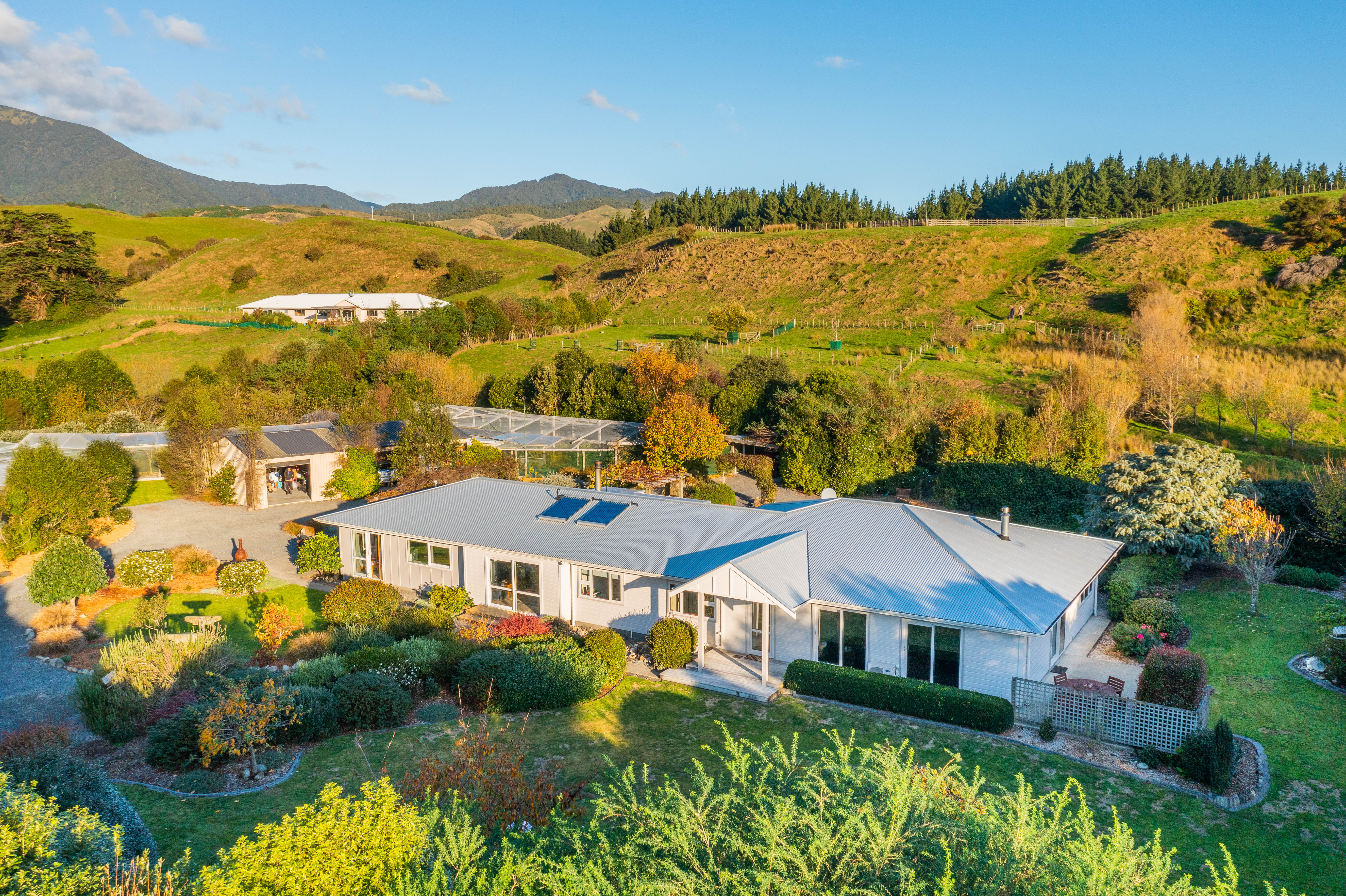 90 Ngatiawa Road, Waikanae, Kapiti Coast, 5 ห้องนอน, 0 ห้องน้ำ