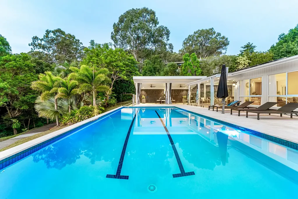 Eumundi 4房  METICULOUS EUMUNDI ENTERTAINER WITH BEAUTIFUL POOL AND VIEWS