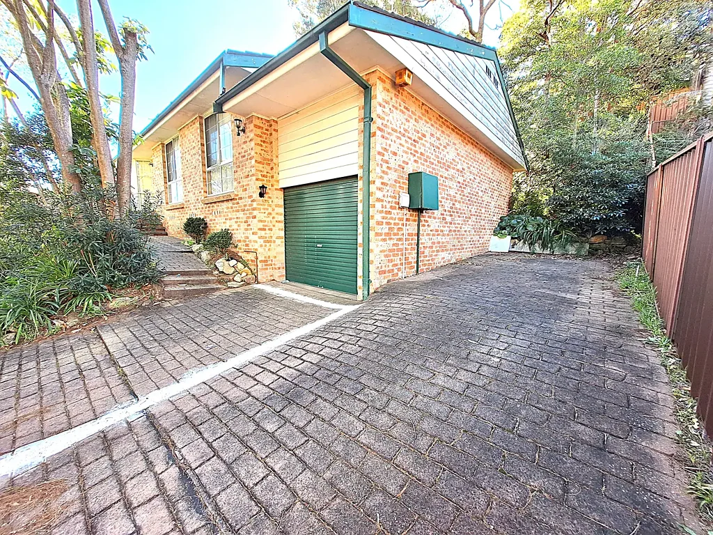 Charming Family Home In Peaceful Illawong