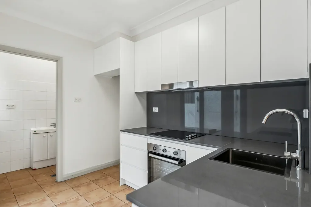 Renovated 3 bedroom + 4 bathroom terrace