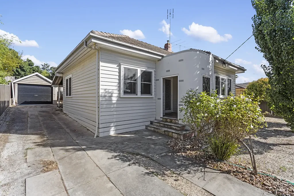 Ideally Located Three-Bedroom Home Near Bendigo CBD