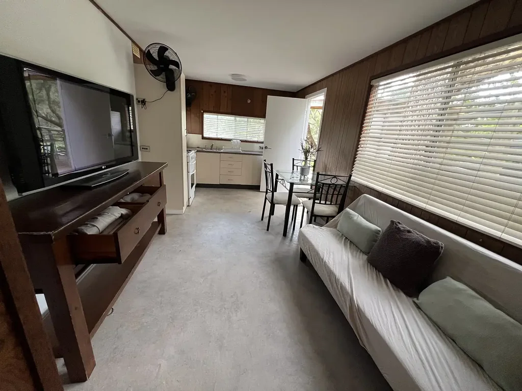 One bedroom in shared 2 bedroom Guanaba
