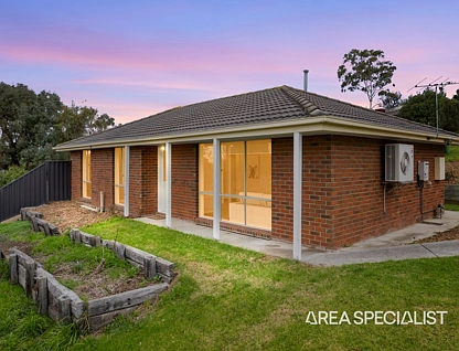 1 Earle Close, Pakenham, VIC 3810, 3房, 1浴, 独立屋