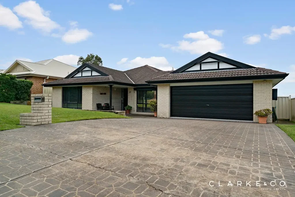 Aberglasslyn 4chambre BIG BACKYARD, FAMILY FLEXIBILITY AND FUTURE OPPORTUNITY!
