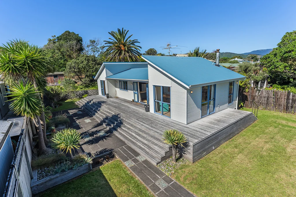 17 Hona Street, Waikanae Beach, Kapiti Coast, Wellington