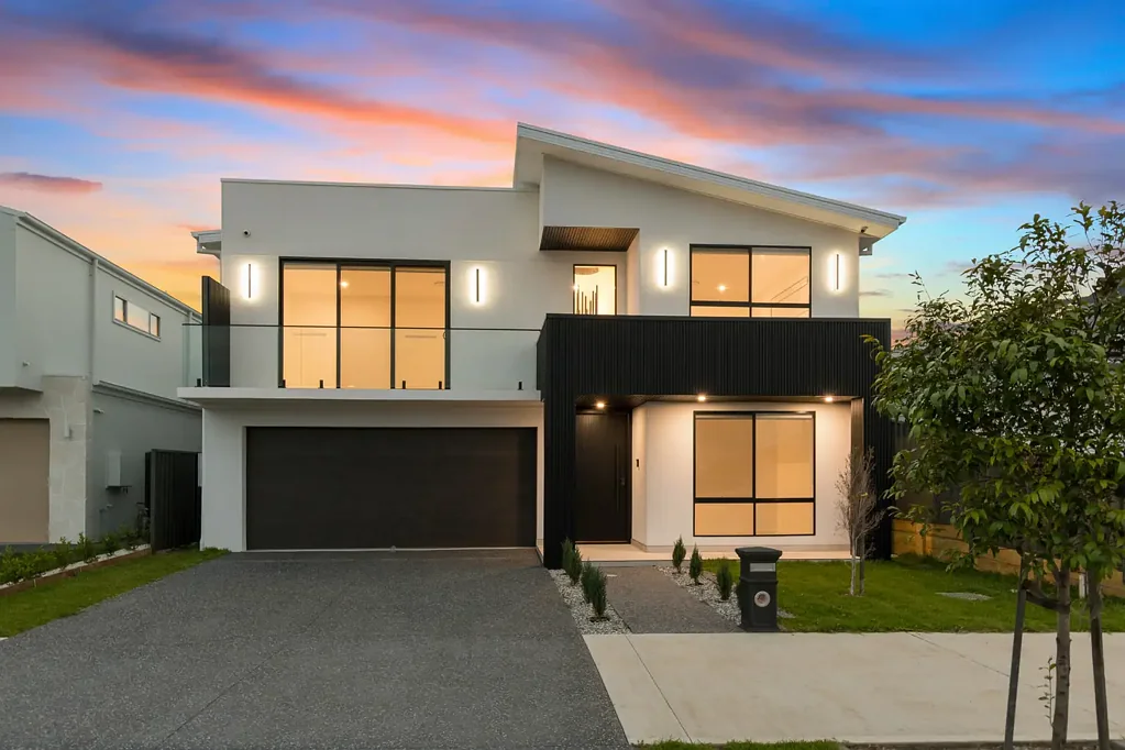 Huntley 4ਬੈੱਡਰੂਮ Contemporary Glamour & Custom-Built Luxury in Forest Reach