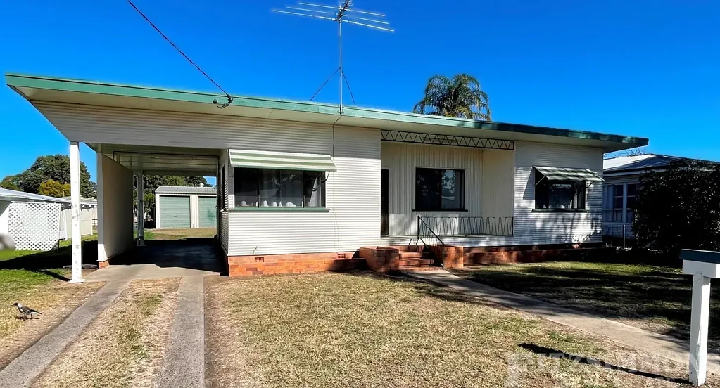 10 Moreton Street, Dalby, QLD 4405