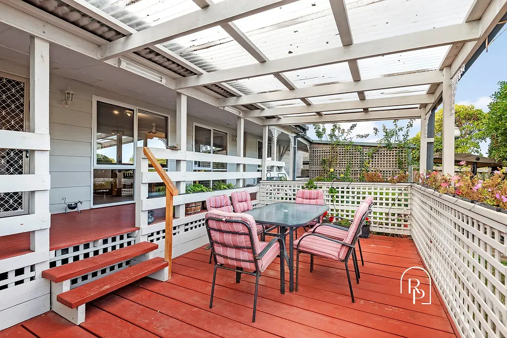 2 Warren Crescent, Hastings, VIC 3915