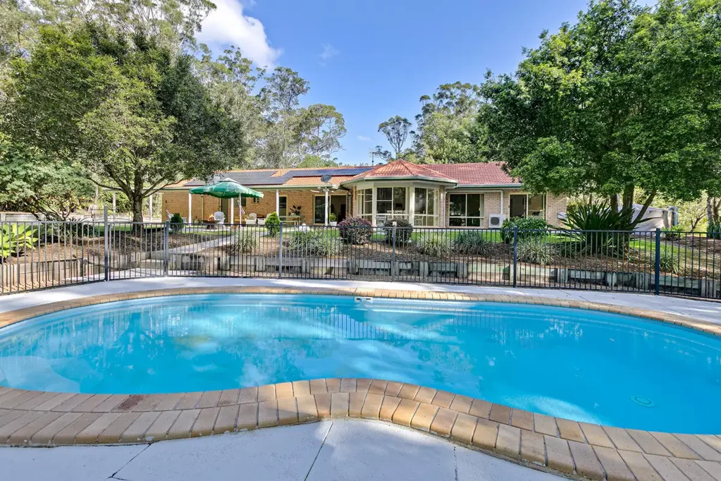 Doonan 4ਬੈੱਡਰੂਮ SUNDRENCHED SPACIOUS COUNTRY HOME