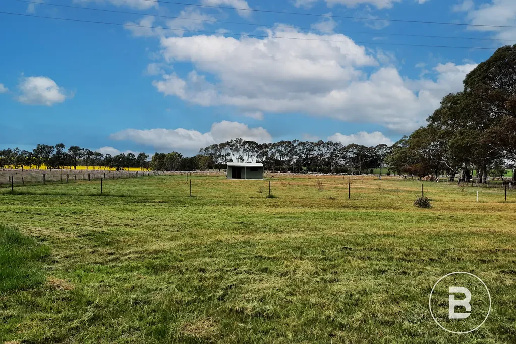 Rossbridge LARGE AFFORDABLE WEEKEND GETAWAY BLOCK