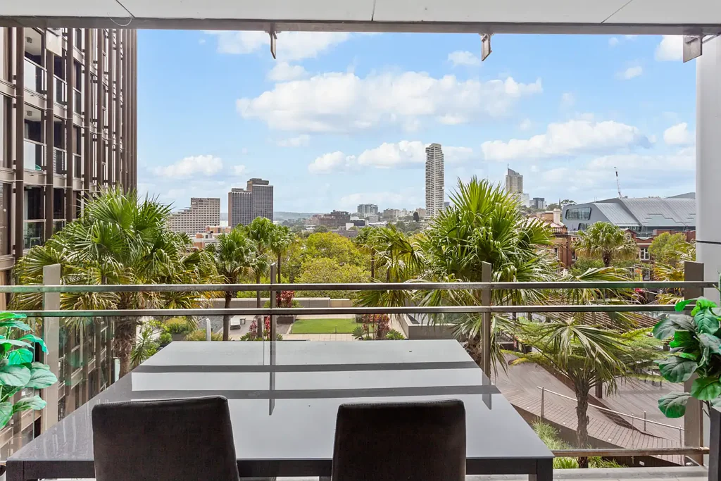Furnished Designer Apartment with Harbour Views & Parking in Iconic Monument Building