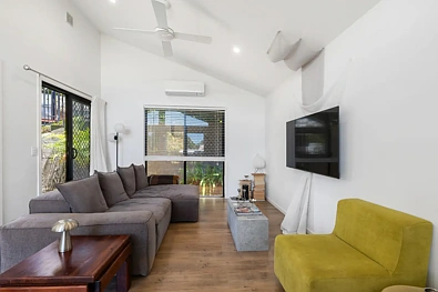 38 Beaconsfield Drive, Burleigh Waters, QLD 4220, 6 slaapkamers, 4 badkamers, House