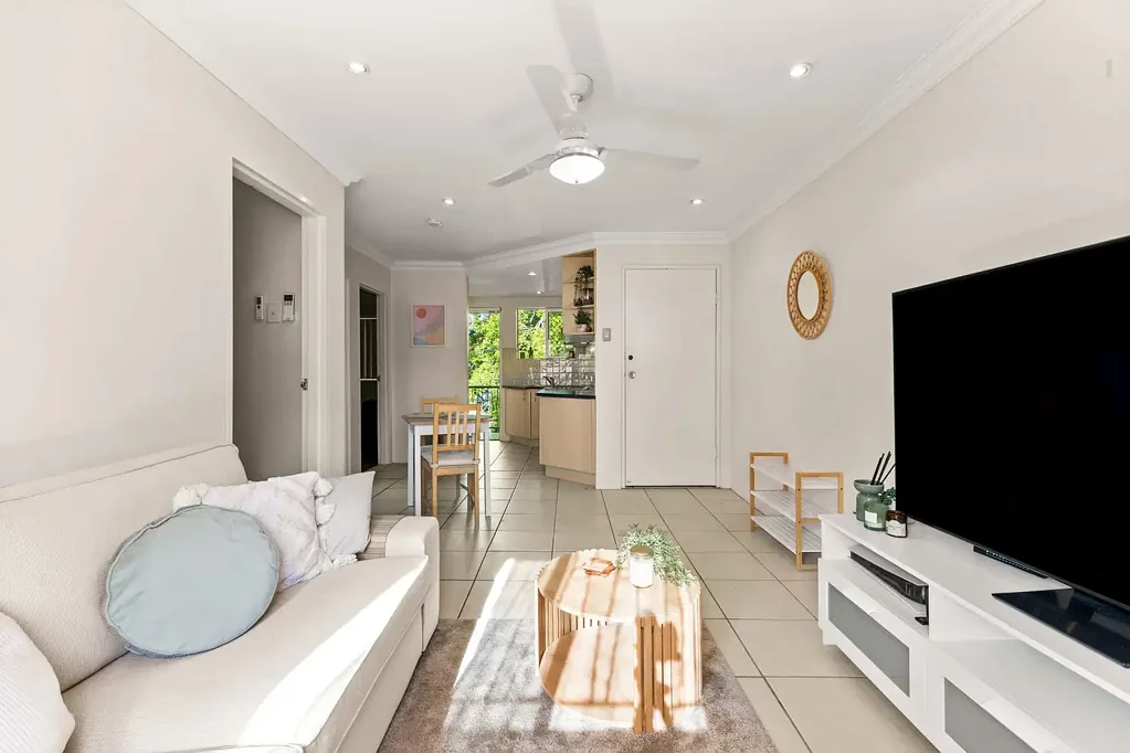 New Farm 2침실 Top floor New Farm unit on quiet, leafy street