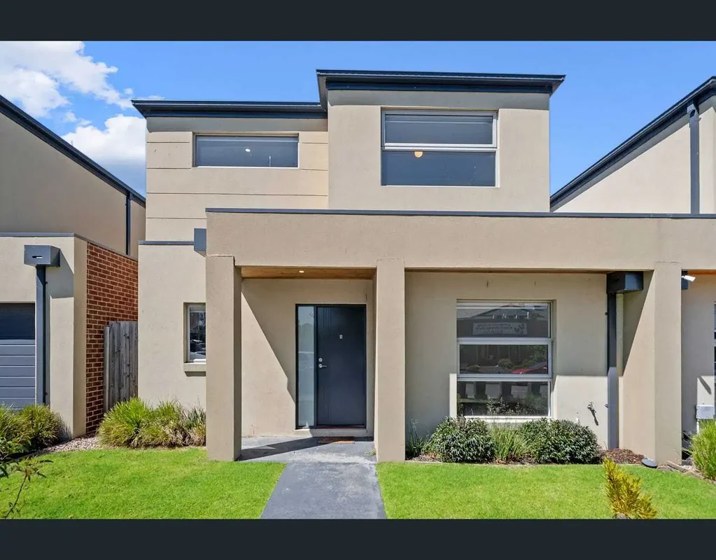Modern 3 Bedroom Townhouse  in Prime Doreen Location