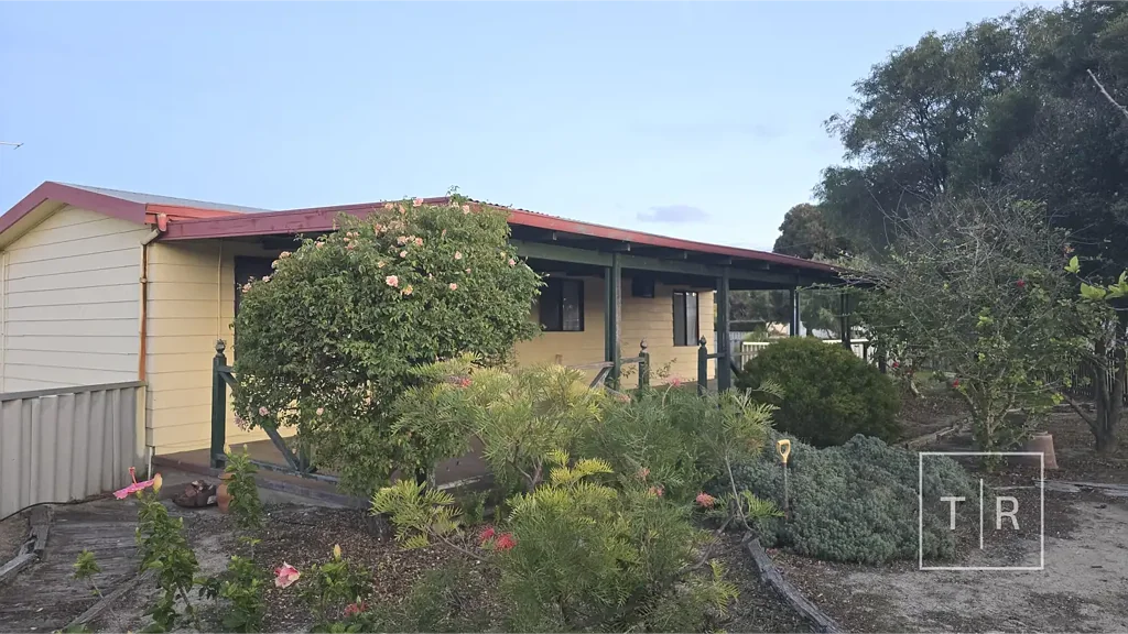 16 Blackboy  Close, Castletown, WA 6450