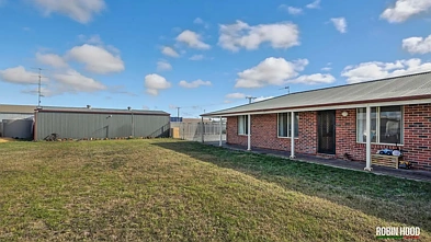 Tumby Bay 3房  Solid Home with Massive Backyard