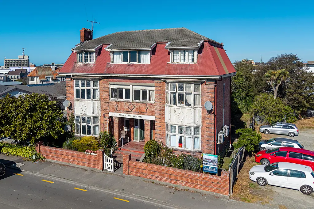 Timaru Central 9房  “As Is Where Is” – Six flats plus 20 carparks