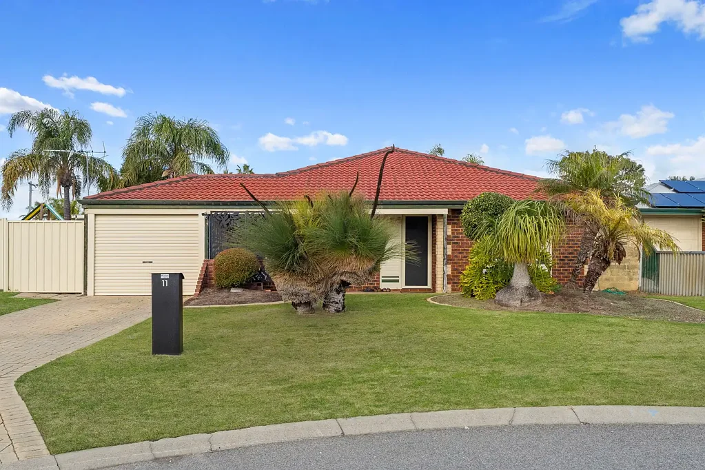 11 Mackay Place, Cooloongup, WA 6168