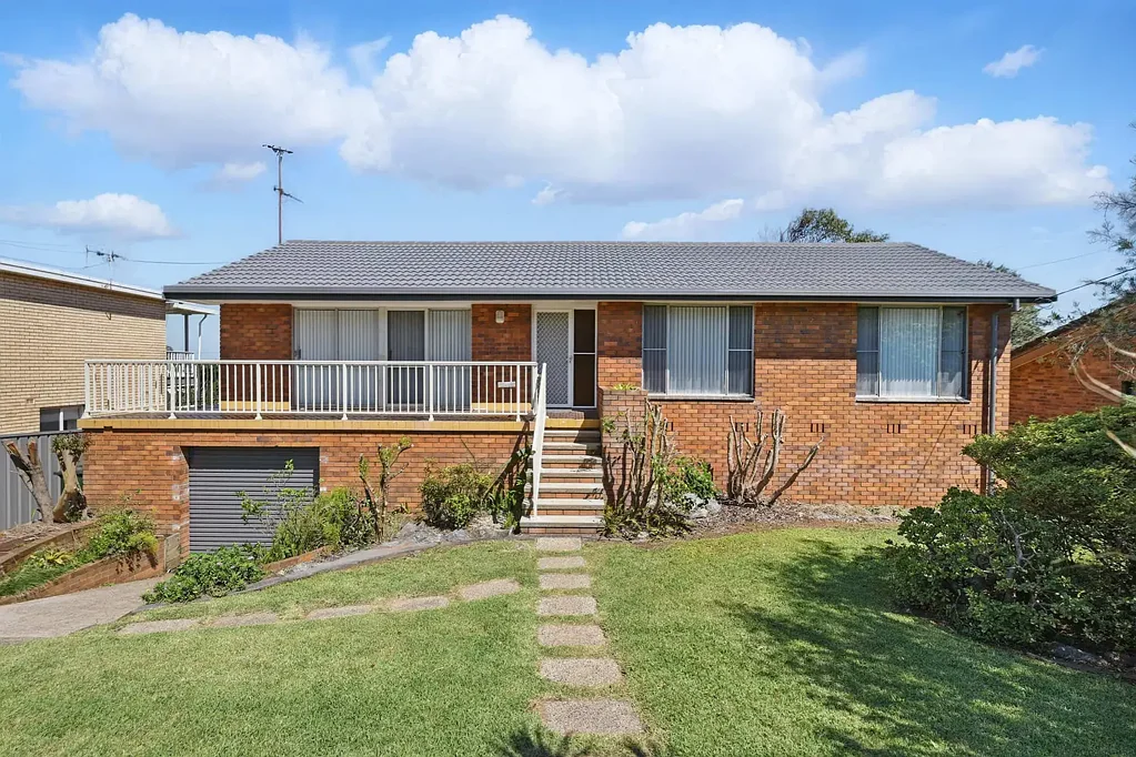AFFORDABLE BEACHSIDE LIFESTYLE!