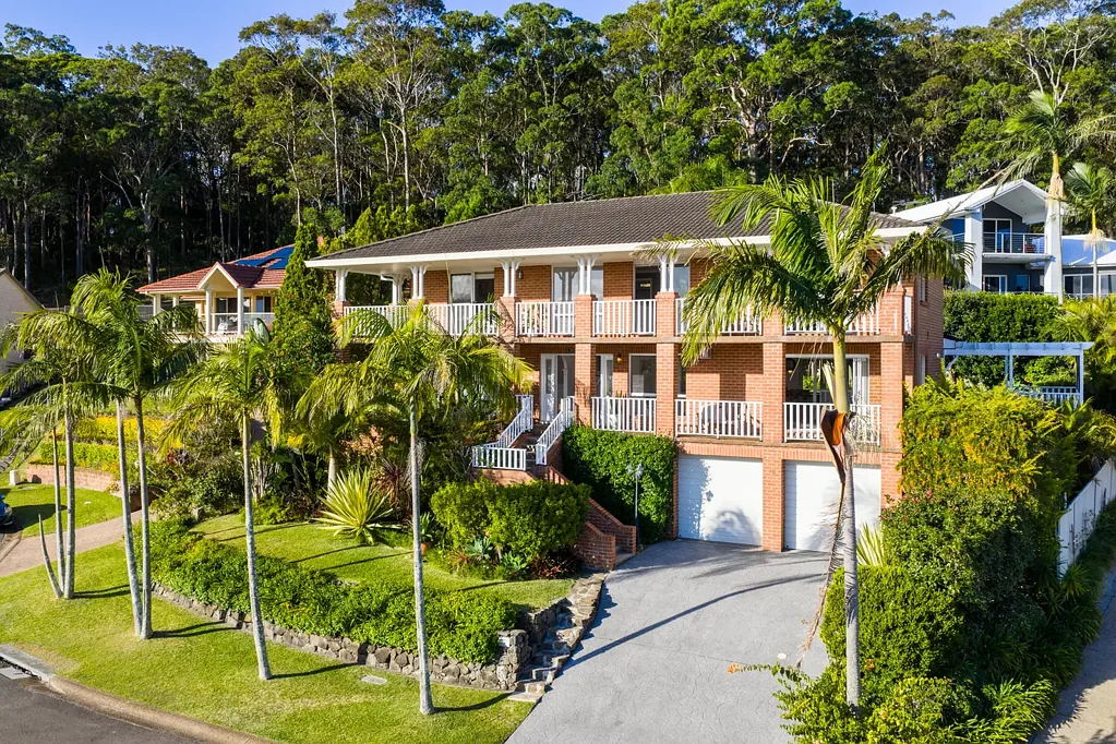 18 Chardonnay Court, Eleebana, NSW 2282