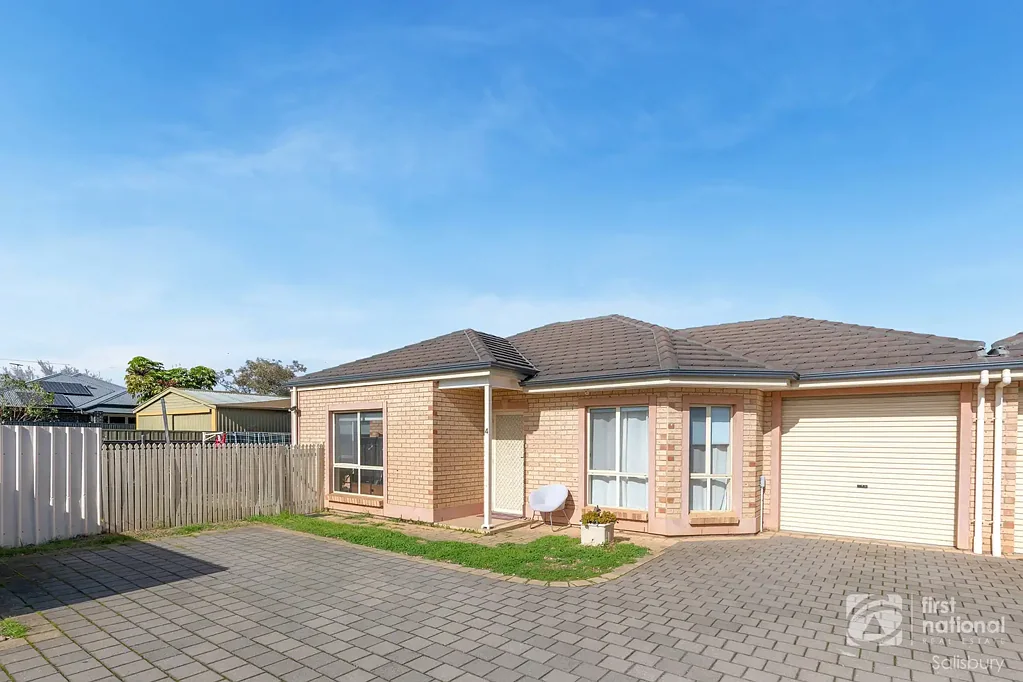 Clearview 3Moenga LOW MAINTENANCE LIVING IN A CONVENIENT LOCATION!