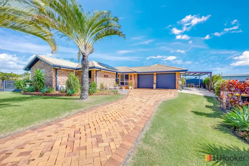 11 Majestic Place, Coral Cove, QLD 4670