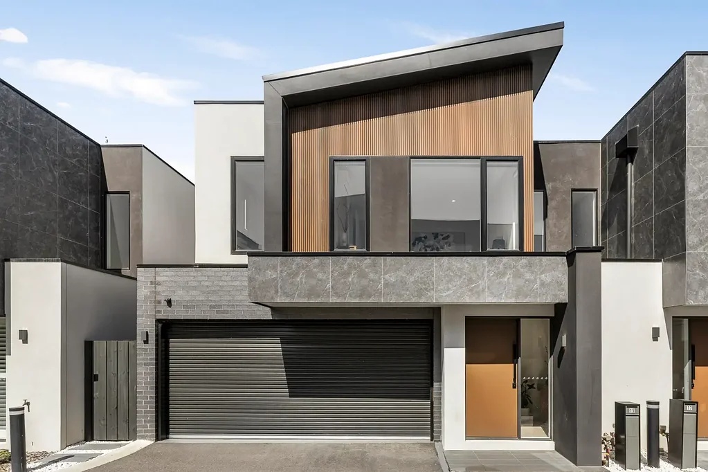 Box Hill South 4房  Fashionable luxury in an elite pocket