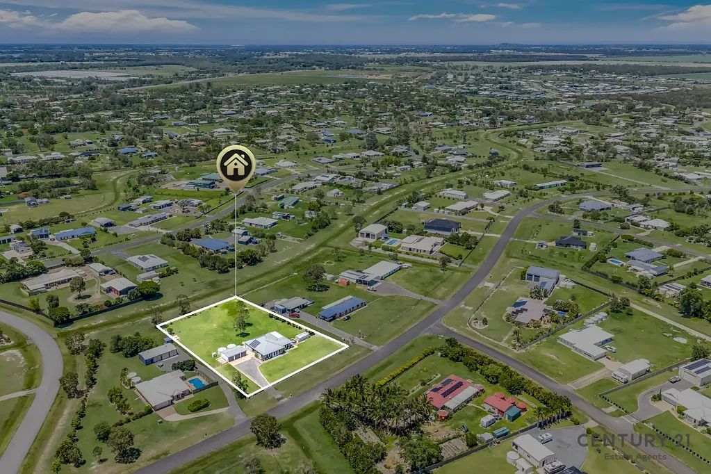 Branyan 5房  Modern Family Home on 4,039m² with Media Room & Triple Bay Shed