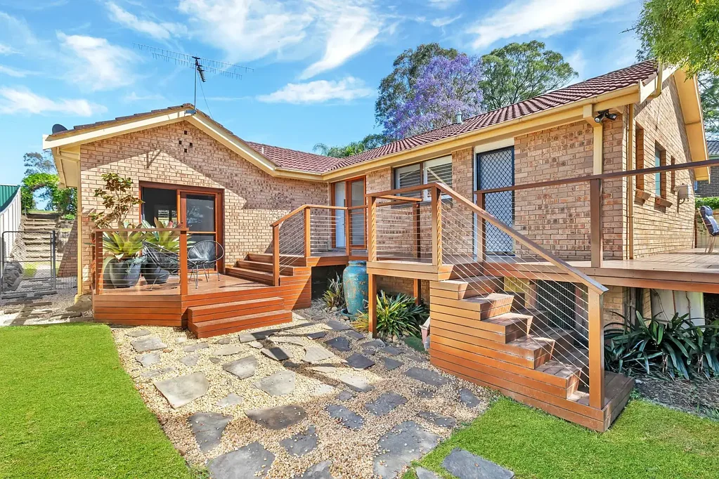 Neat and Tidy 4 Bedroom Home!