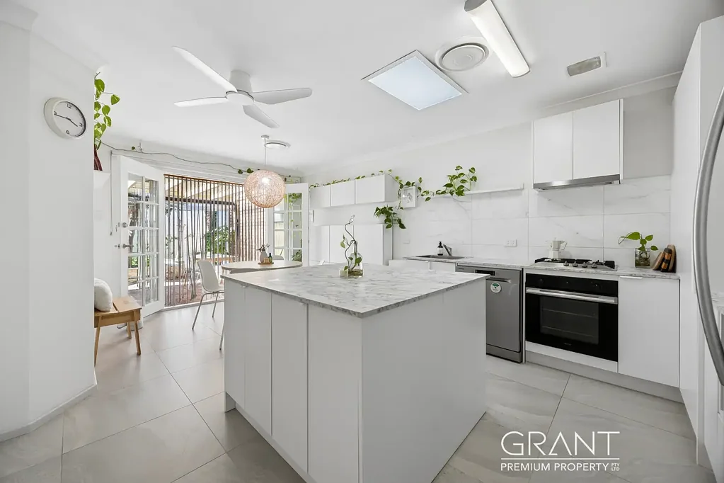 Mount Pleasant 3ਬੈੱਡਰੂਮ New to market!
