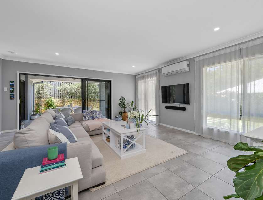 27 Baldwin Crescent, Pimpama, QLD 4209, 4 Bedrooms, 2 Bathrooms, House