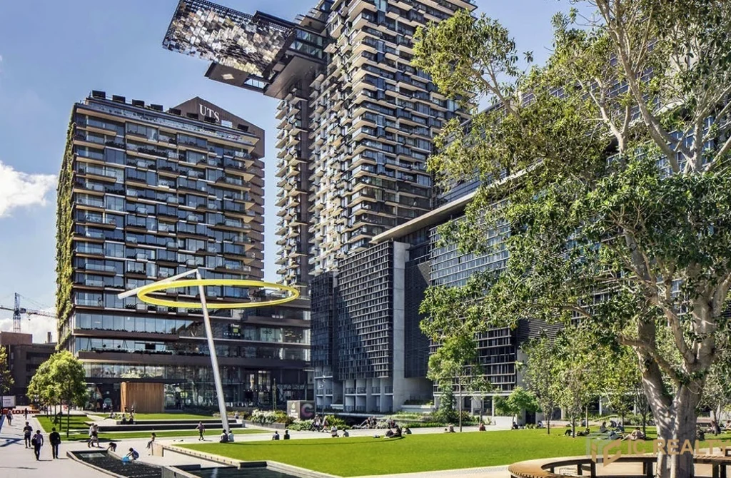 Luxury Furnished Studio Apartment with Panoramic Views at One Central Park