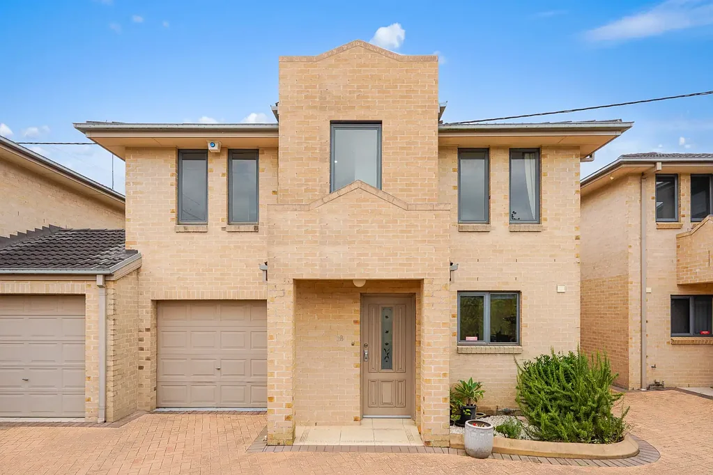 2/1 McCoy Street, Toongabbie, NSW 2146