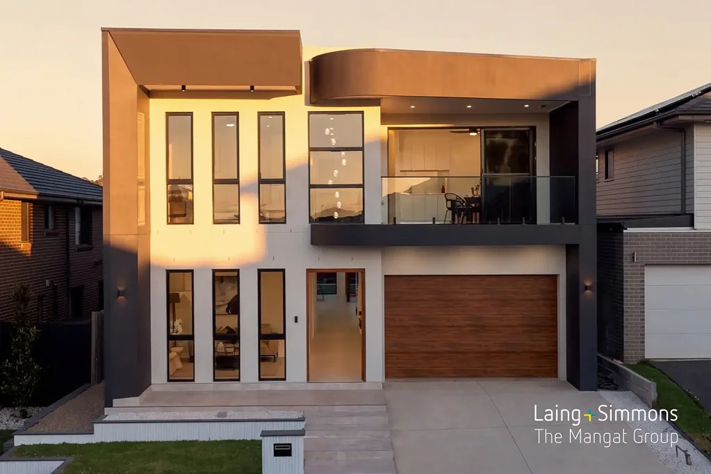 Box Hill 5房 42平方奢华住宅 | 步行可达 Brindle Parkway Reserve 42 Squares of Luxury | Walking Distance to Brindle Parkway Reserve