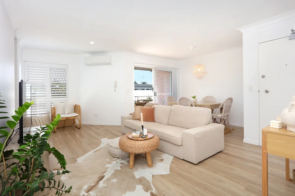 6/11 Fourteenth Avenue, Palm Beach, QLD 4221