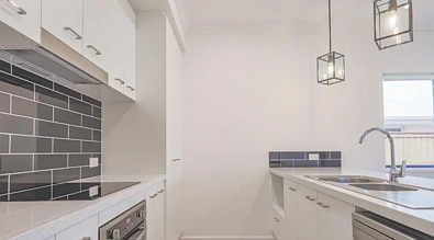 Kusina - 24 Fyfe Street, Walloon, QLD 4306