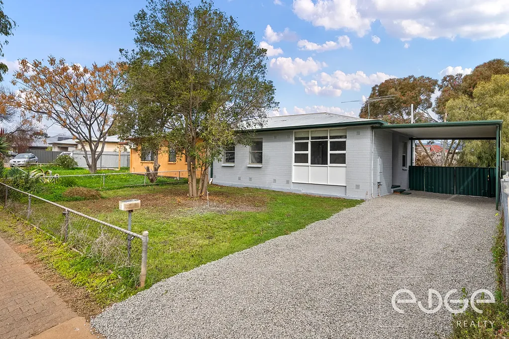 Davoren Park 3 Bedroom Move-In Ready Maisonette with Updated Appeal!