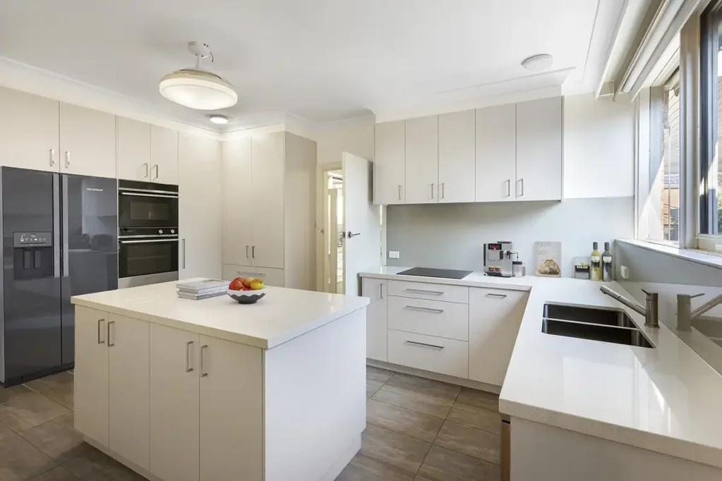 SPACIOUS, LIGHT FILLED DELIGHT!