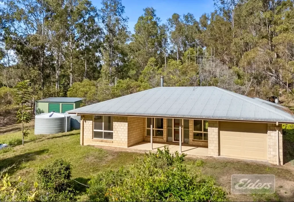 Glenwood 3 Bedroom Solid Brick Home, Shed, Water Bore on 5240m²!