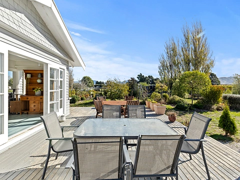 Seddon  Picture Perfect Magical Setting on 7092m2