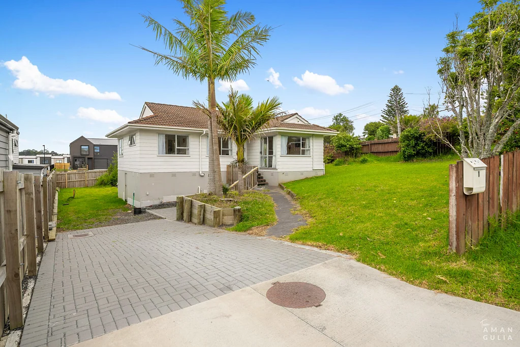1B Glenbury Place, Massey, Waitakere City, Auckland