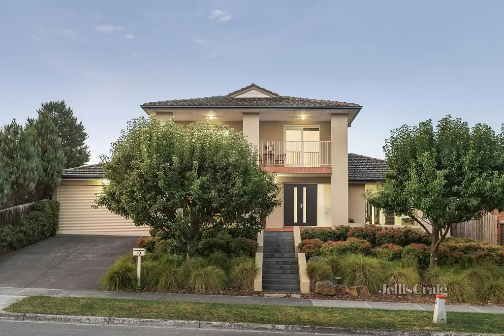19 Yaralla Crescent, St Helena, VIC 3088