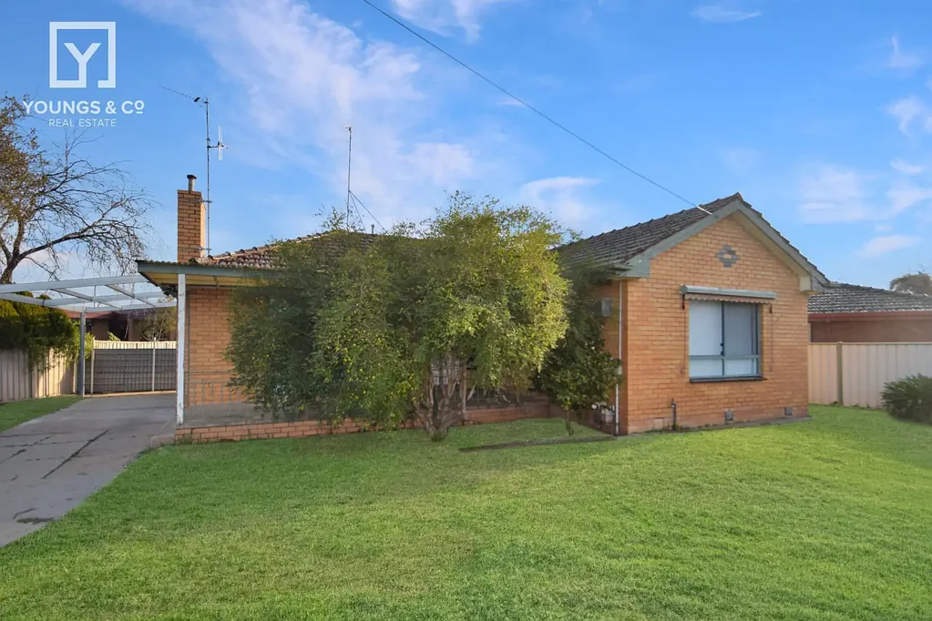 Charming North Shepparton Three-Bedroom Home!