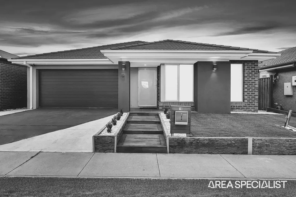 10 Castle Road, Thornhill Park, VIC 3335