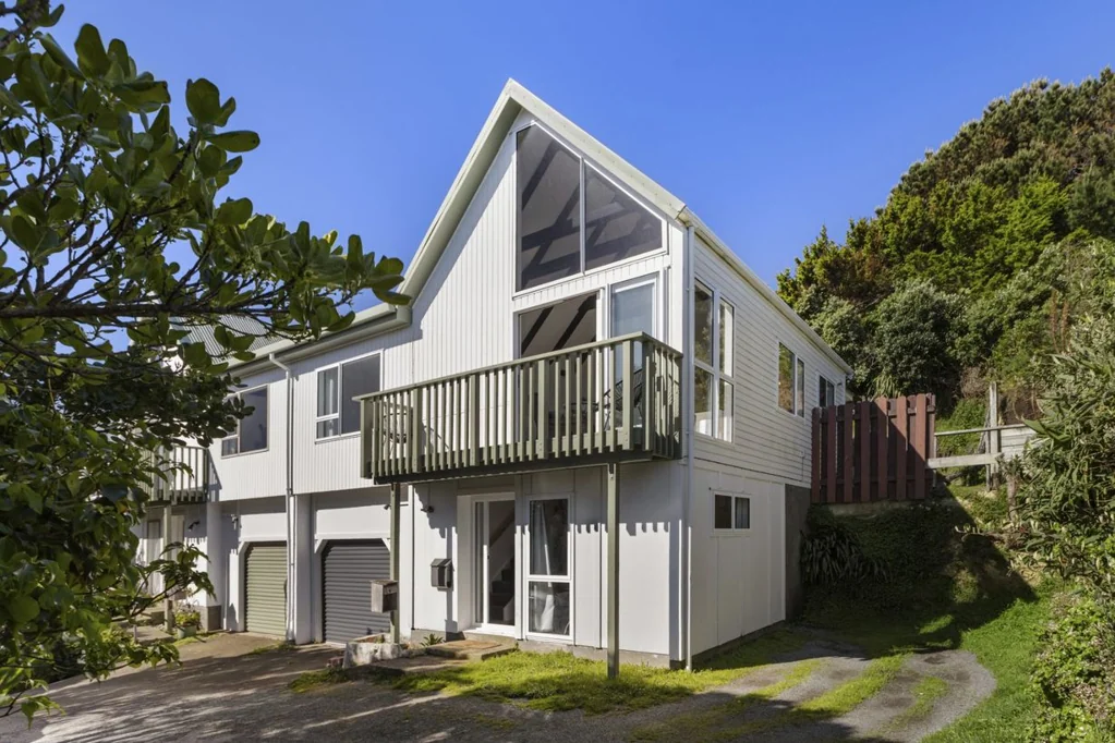 Island Bay 3 Slaapkamer Sunshine, views & parking for three