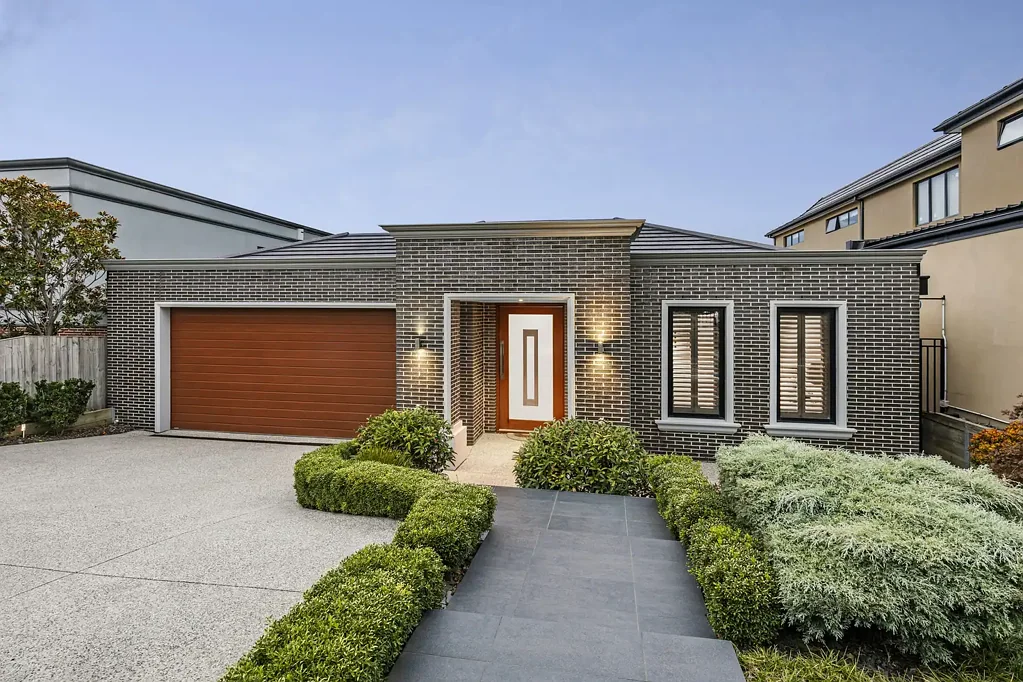 Strathmore 4ห้องนอน Contemporary Family Luxury in the Heart of Strathmore