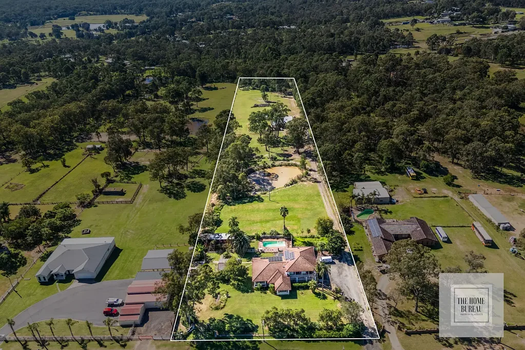 Cattai 6Zimmer TOWN & COUNTRY - Large Home, Studio & Shed on 6.6 elevated acres.