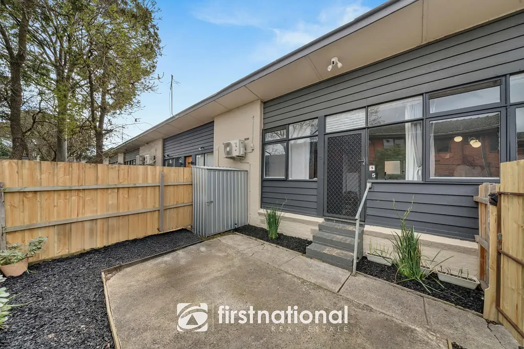 Dandenong 2ห้องนอน UNPARALLELED IN QUALITY AND SIZE – RIGHT IN THE HEART OF CENTRAL DANDENONG