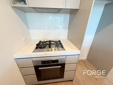 2804/28 Timothy Lane, Melbourne, VIC 3000, 3 Bedrooms, 2 Bathrooms, Apartment