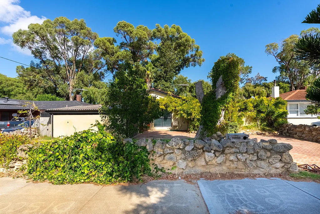 Rockingham 4ห้องนอน Charming  Home with Endless Potential!